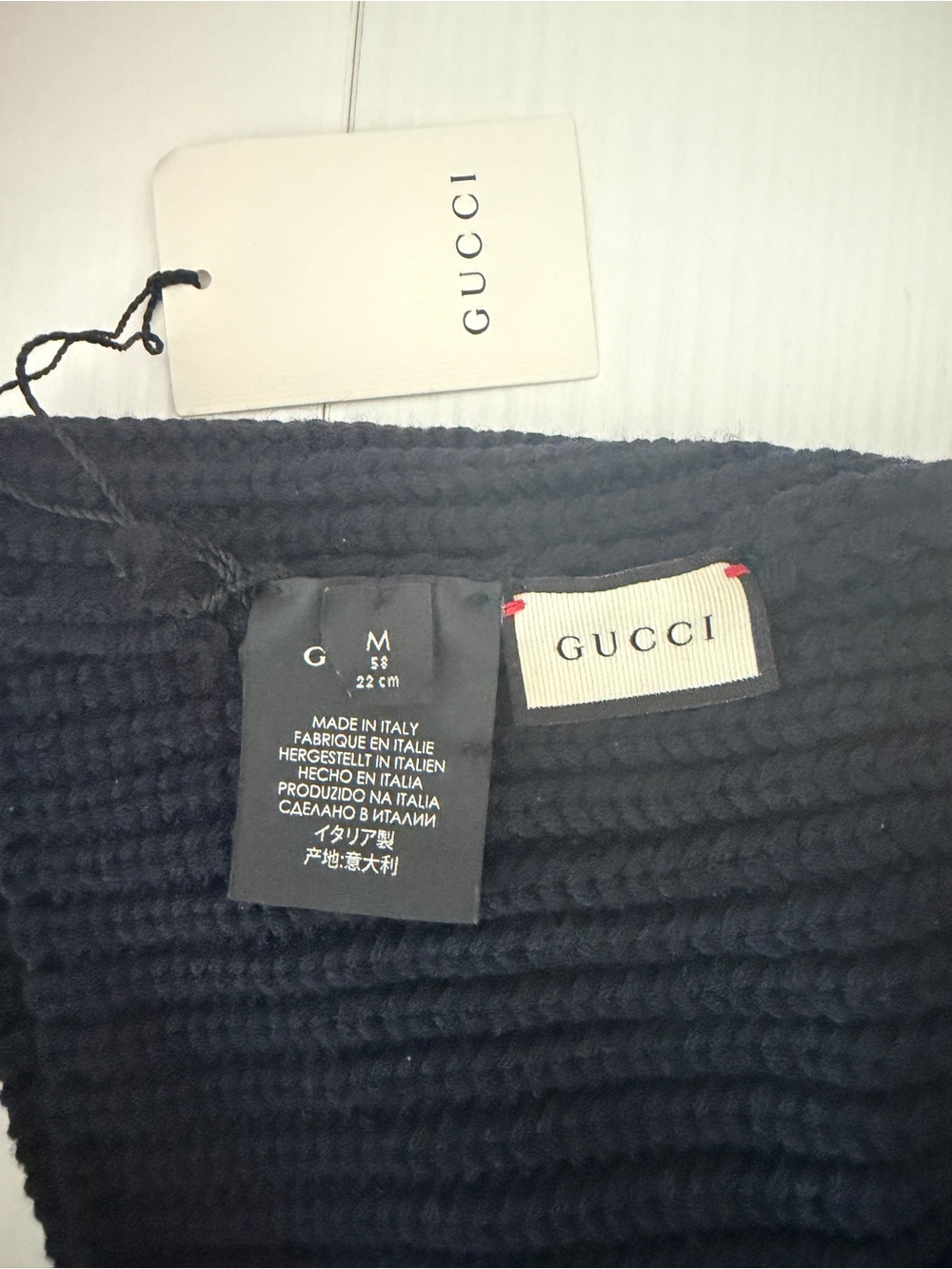 Gucci Black Knit Beanie with Embroidered Tiger - Picture 3 of 11